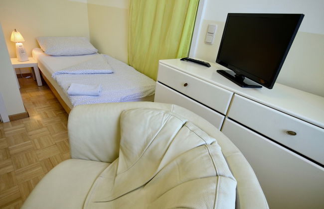 a-domo Apartments Oberhausen - Modern Lofts & Apartments - short or longterm - single or grouptravel - Photo 5