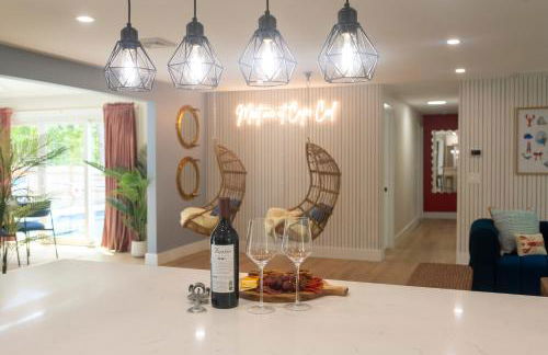 Cape Cod heated Pool, Putting Green, Speak Easy, Game room, - Foto 15