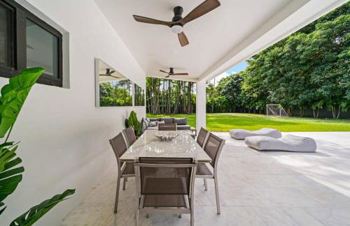 Luxury Villa Azure with Heated Pool 20 minutes to Beach - Foto 49