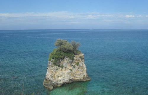 Kamari Guesthouse - Photo 7