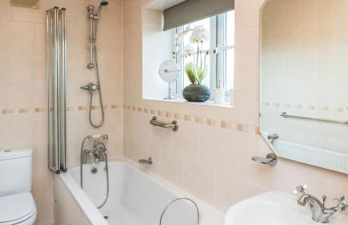 South Lodge - Photo 20