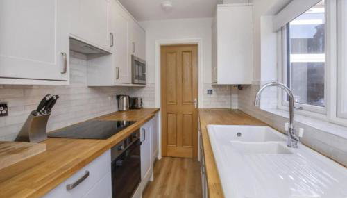 4 bedroom house close to Walmgate bar sleeps 7 - Foto 1