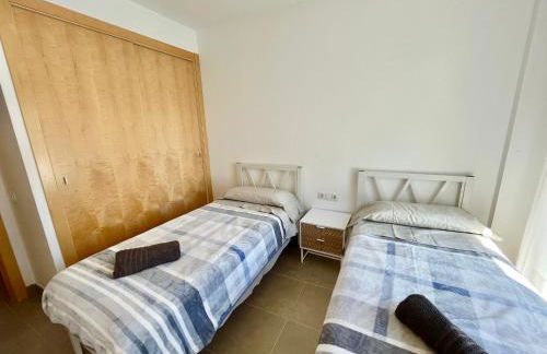 NEW! Apartamento con 2 piscinas, parque infantil, a 1 min de la playa - Foto 6