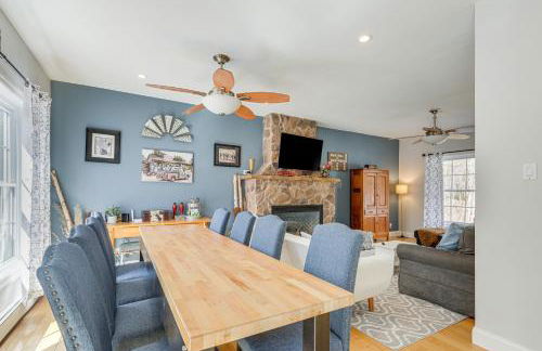 6 Mi to Mt Snow Nature-View Home with Fire Pit! - Foto 7