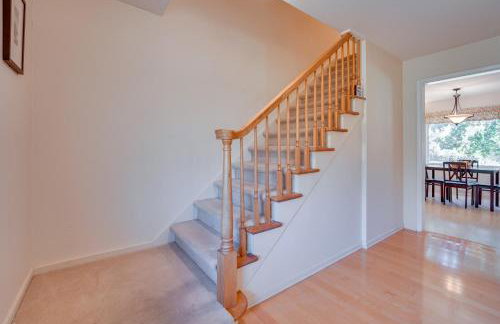 Jackson Home w/ Fire Pit & Yard: 3 Mi to Downtown - Foto 12