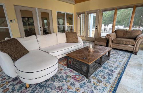 Lake Days Getaway - Lakeside Family Escape Near Hillsborough - Foto 13