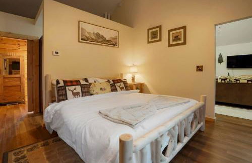 Log Cabin! Hot Tub|Sauna|Fire Pit|Mnt. Access! - Foto 28