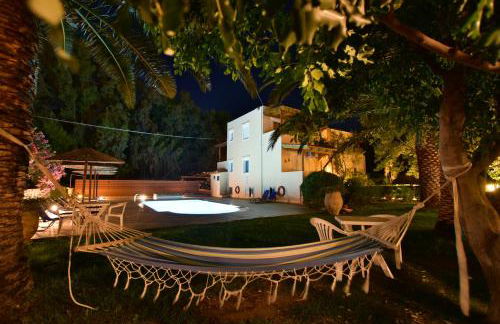 Flisvos Rooms - Photo 19