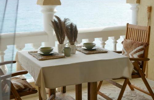 SEA SUITE Romantic Beachfront Apartment Cotobro Beach, Almuñecar - Photo 9