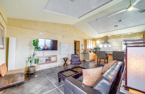 Mtn-View Home with Fenced Backyard in Rimrock! - Foto 5