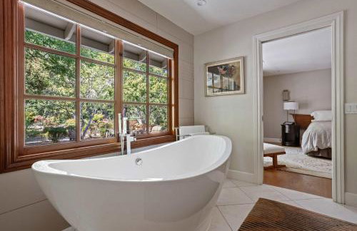 10 Acre Estate with Views Teahouse and Pickleball Court - Foto 29