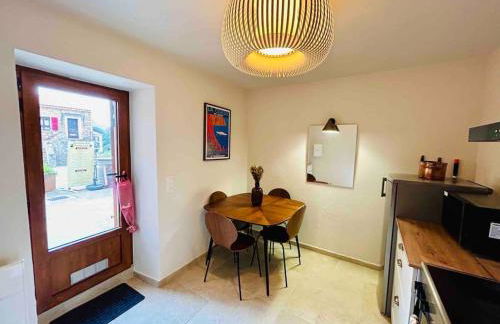 Charmant petit appartement place de l eglise - Foto 2