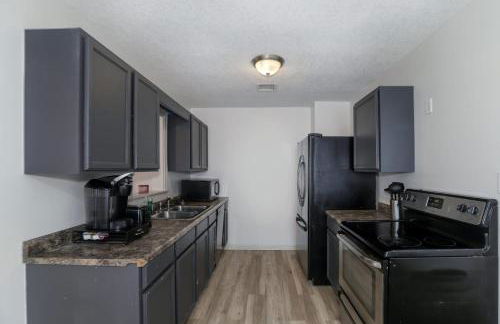 Spacious West Side Home away from Home! - Foto 7