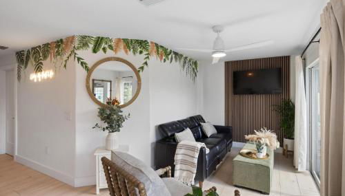 Heat of Siesta Village Walk to Beach w heated Pool - Foto 3