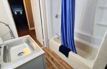 Suites on East Side near Whole Foods, Brown University, Miriam Hospital, MBTA, Downtown, - Foto 43