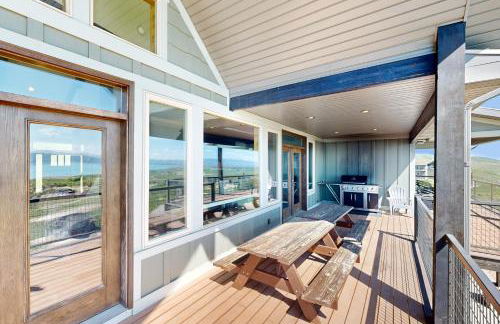 8 Bed 5 Bath Vacation home in Fish Haven - Photo 2