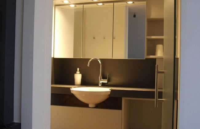 Studio in Former Coach House - Photo 10