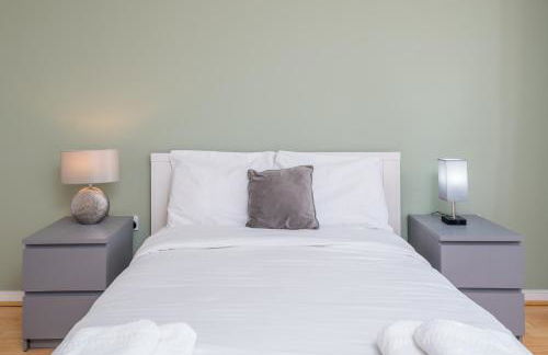 Lovely 3BD Flat, Parking, sleeps SIX close to O2 - Foto 22