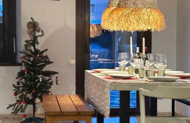 Chalet con encanto Jardín y Parking Privado - Foto 8