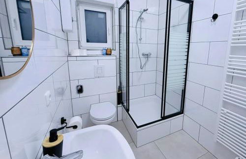 Kölner Street Loft ,Neu Renoviert für bis zu 5 Personen mit Küche und Bad - Foto 25