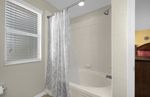 Lazy River Resort Townhome - Foto 11