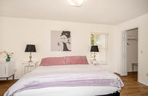 Van Ness Poolhome - Lake access 2mi - Photo 4