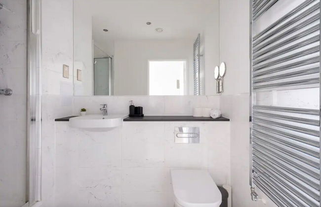 Stylish London Flat - Private Terrace - City View - Foto 23