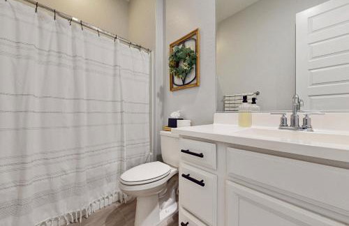 Pool, Hot Tub and Game Room! Spacious Buckeye Home - Foto 14