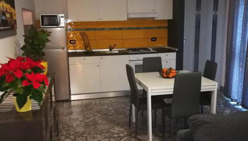 The Best House - Photo 3