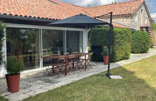 Grange rénovée du XVIIIème siècle - Foto 1