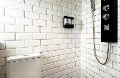 Historic Hampshire Cottage with Private Putting Green - Photo 17