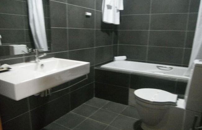 Aparthotel Tropicana - Photo 8