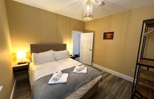 Smugglers - Sea Front - Parking - Sea Views - Balcony - 2 luxury kingsize beds - Foto 20