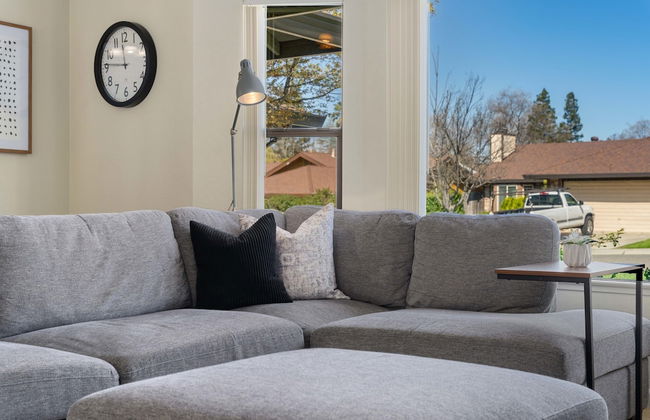 Delightful Home w Fireplace Patio Fire Pit - Foto 21