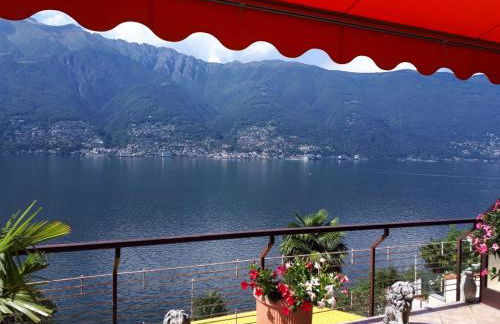 Apartment with Panoramic Lake View & Terrace in Pino, Lago Maggiore - Casa Roccia No 7 - Foto 15