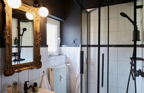 Little Wizard Apartment Hamburg - bis 4 Personen - 44 qm - Küche - Smart TV - kostenloser Parkplatz - Foto 22