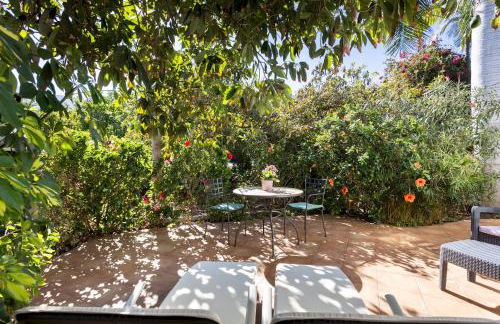 Home2Book Charming Cottage Juanita Among Avocados - Foto 25