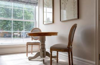 Brand New Riverside Apartment - Foto 21