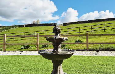 Luxury Peak District stay set in private land with horses and country Pub - Dog Friendly - Foto 33