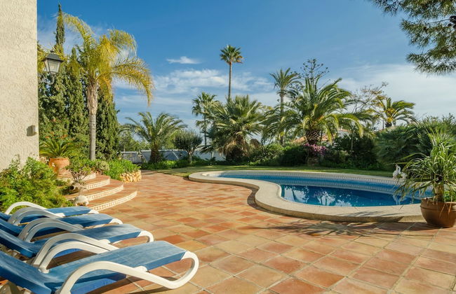 Sun-kissed Villa in Albir With Swimming Pool - Foto 16