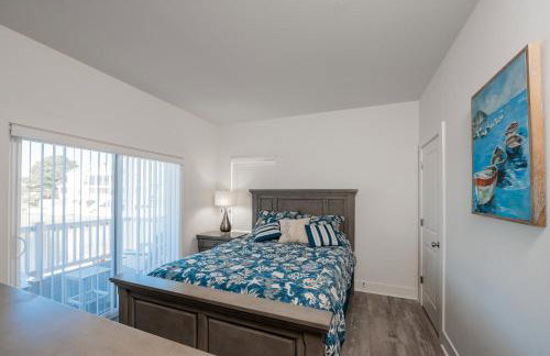 Anchor's Away - Waterfront, Pet Friendly, Pools! - Foto 37