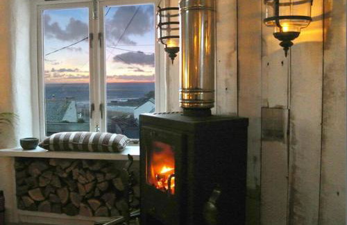 The Old Stores, Luxury beach side selfcatered holiday cottage above the beach - Foto 23