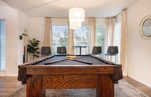 Cozy & Elegant Gem Fenced Yard BBQ & Games - Foto 2