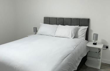 Serenity Waterfront 2 Bed Apartment - Foto 50