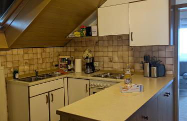 Ferienwohnung Gerstetten 85 qm - 2 Schlafzimmer - Küche mit großem Essbereich - Wohnzimmer - Balkon - Bad - ruhige Lage - Foto 7