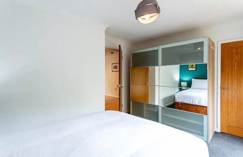 2BR, Gated parking, 50" TV, Nespresso machine - Foto 12