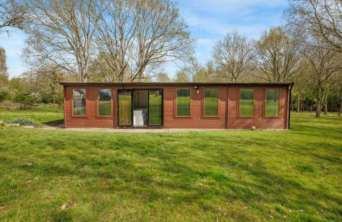 Countryside Cabin on 5 Acres Countryside with Outdoor Firepit, Cinema and converted Stables - Foto 40