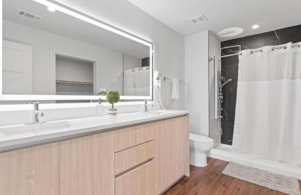 Upstay New Renos Spacious Apartment near SoCo - Foto 24