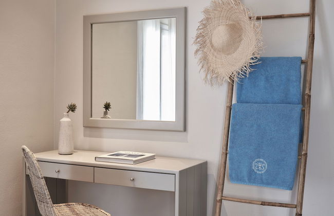 Poseidon of Paros - Photo 23