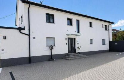 Heimbi-Home No 4 I 2-4 Personen I Familienfreundlich I Garten I Nähe EuropaPark I Parkplatz und E-Ladestation - Foto 4